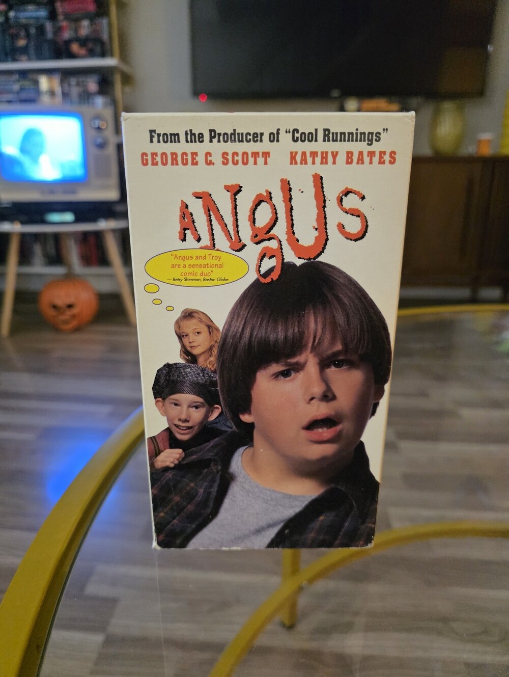 Angus - VHS -